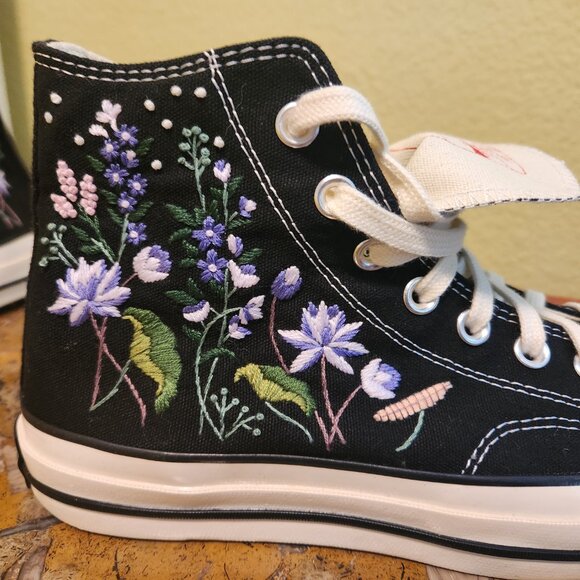 Embroidered Converse Chuck Taylors - size 8 M's/10 W's/ 41.5 EUR - Picture 3 of 8